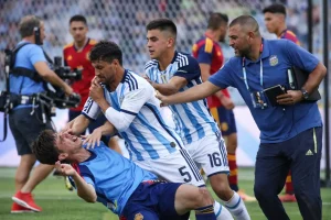 2026 VB – FIFA fegyelmi eljárás Argentína ellen a verekedés és zászló miatt