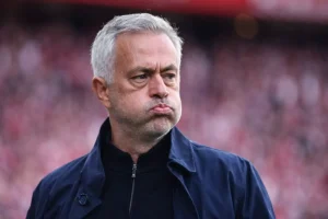 A Real Madrid lemaradt Mourinho első számú átigazolási célpontjáról, aki a Premier Ligában maradt