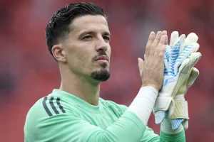 Altay Bayindir távozása a Man Utd-től, kölcsönben a Celta Vigóhoz