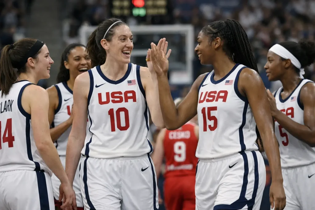 Angel Reese és Caitlin Clark nagy visszatérése az USA-Csehország mérkőzésen
