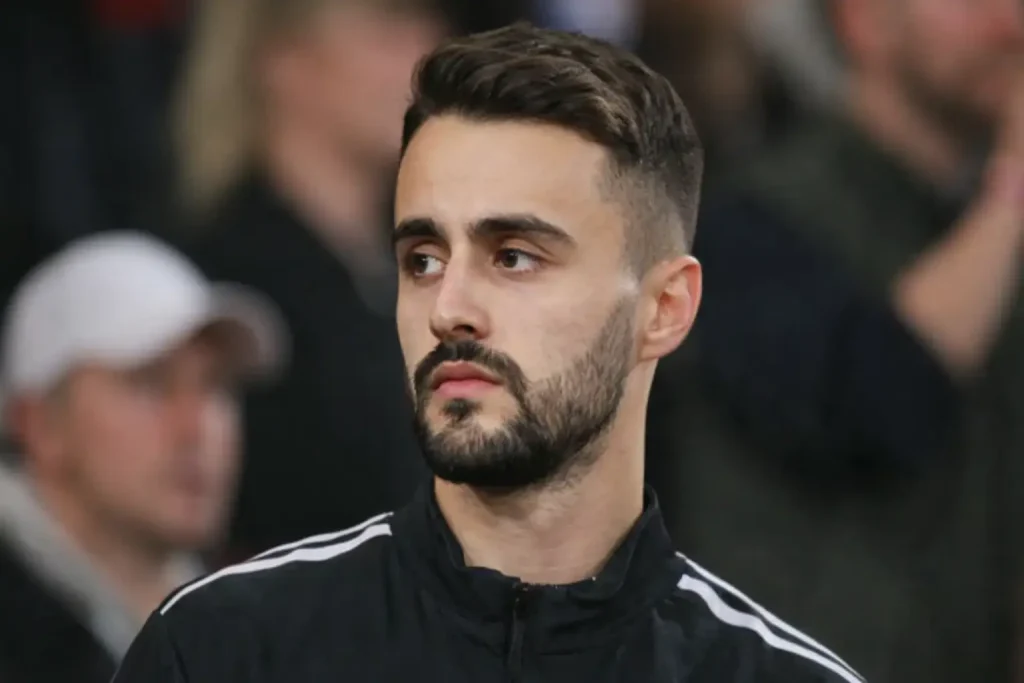 Arsenal átigazolási hírek – Fabio Vieira hosszú várakozása a Hamburg átigazolás miatt