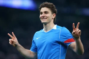 Arsenal átigazolási hírek – Julian Alvarez az egyik 'három alternatíva' Vinicius helyett