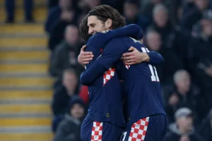 Átigazolási hírek ma – Ex-Arsenal játékos visszatérhet, Rangers a PSV szélsőjét célozza