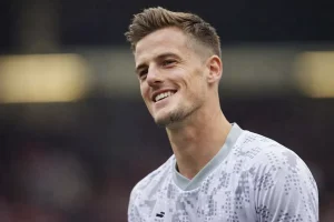 Átigazolási hírek – Manchester United fiatalja távozni akar, Sunderland hátrányban Balogunért