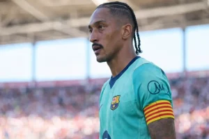 Barcelona megkezdi a tárgyalásokat Raphinha szerződéséről szokatlan módon
