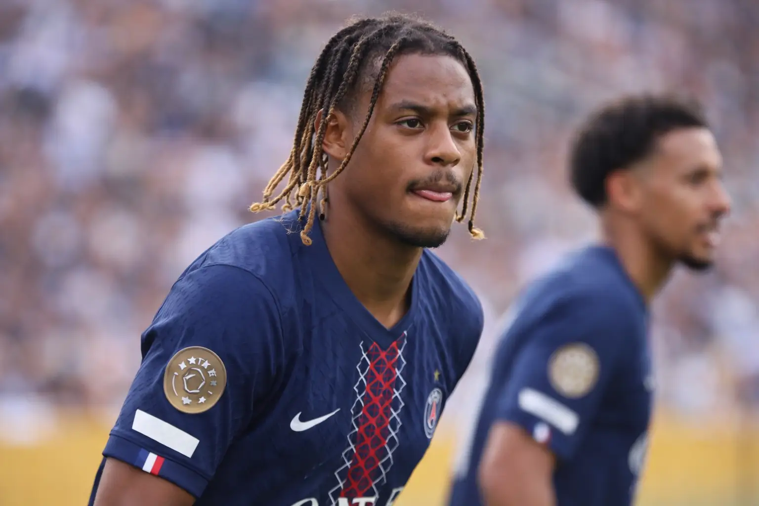 Bradley Barcola Liverpoolhoz érkezése – Jelentős lendület a Vörösöknek, miközben a PSG vezetője megszólal a Szuperkupa mellőzése után