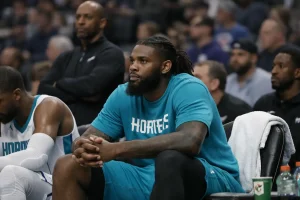Charles Lee, a Hornets edzője elmagyarázza Naz Reid padoztatását