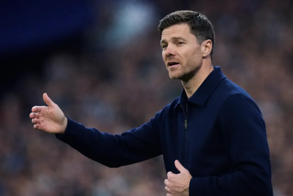 Chelsea átigazolási hírek – £18 milliós Premier League középhátvéd közel az igazoláshoz Xabi Alonso védelmi átalakítása közben