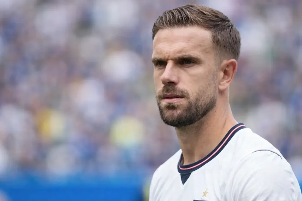 Chelsea átigazolási hírek – Jordan Henderson és Brentford megállapodása, Xabi Alonso problémakezelése