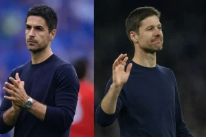 Chelsea és Arsenal 55 millió fontos harcban a „domináns” középhátvédért – de ő Barcelonát választaná