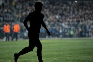 Chelsea sérülésfrissítés – Támadó mankóval távozott, Alonso újabb gondokkal szembesül