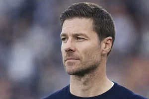 Chelsea vs. Leeds United csapatfrissítések – Estevao Willian döntése Xabi Alonsótól