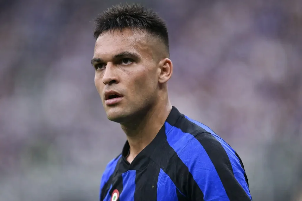 Deco elárulja a Barcelona nyári érdeklődését Lautaro Martinez iránt