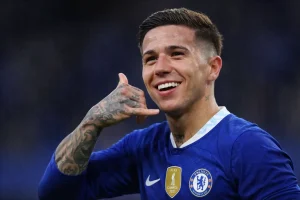 Enzo Fernandez Man Cityhez – Chelsea szigorú határidőt szab 120 millió fontos középpályásért