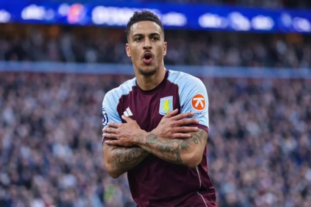 Hogyan szerezte meg a Chelsea Morgan Rogerst az Arsenal előtt