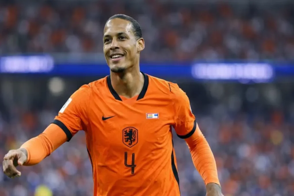 Hollandia 2-2 Japán – Van Dijk és Gravenberch történelmet írnak a Liverpoolnak a vb-n