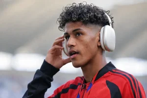 JJ Gabriel – Hogyan tartja meg a Man United a generációs tehetséget és teszi a klub arcává