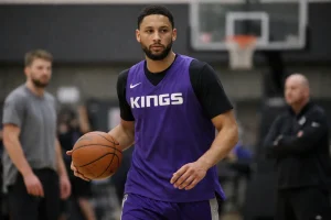 Kings megelőzte két NBA csapatot, szerződtette Ben Simmonst