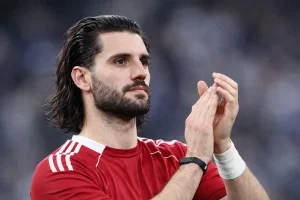 Liverpool átigazolási hírek – Szoboszlai szerződése és Iraola tervei a Premier League szezon előtt