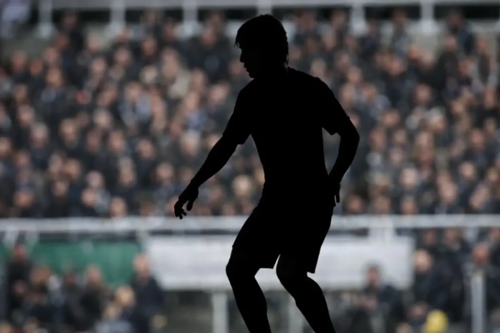 Man Utd átigazolási hírek – Készek 80 millió fontot fizetni a Man Cityhez kötött középpályásért