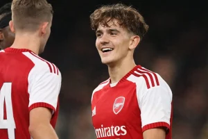 Max Dowman legendás Man Utd játékossal egyenlő teljesítmény az Arsenal győzelmében