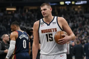 Nikola Jokic a Nuggetsből közelít az örökös tripla-dupla rekordhoz
