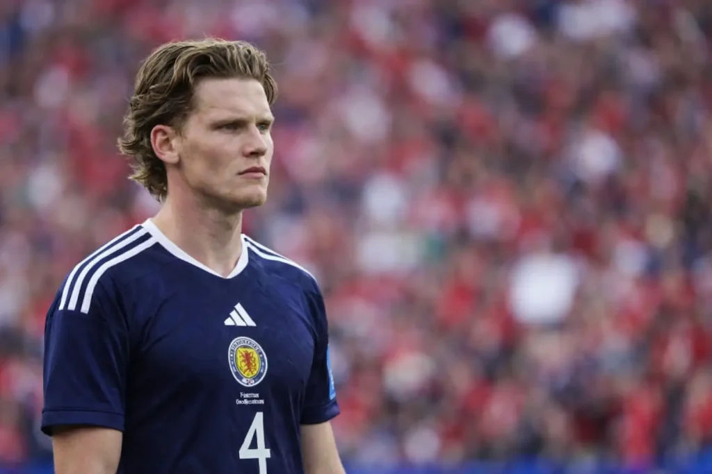 PSG átigazolási hírek – Scott McTominay váratlan középpályás célpont