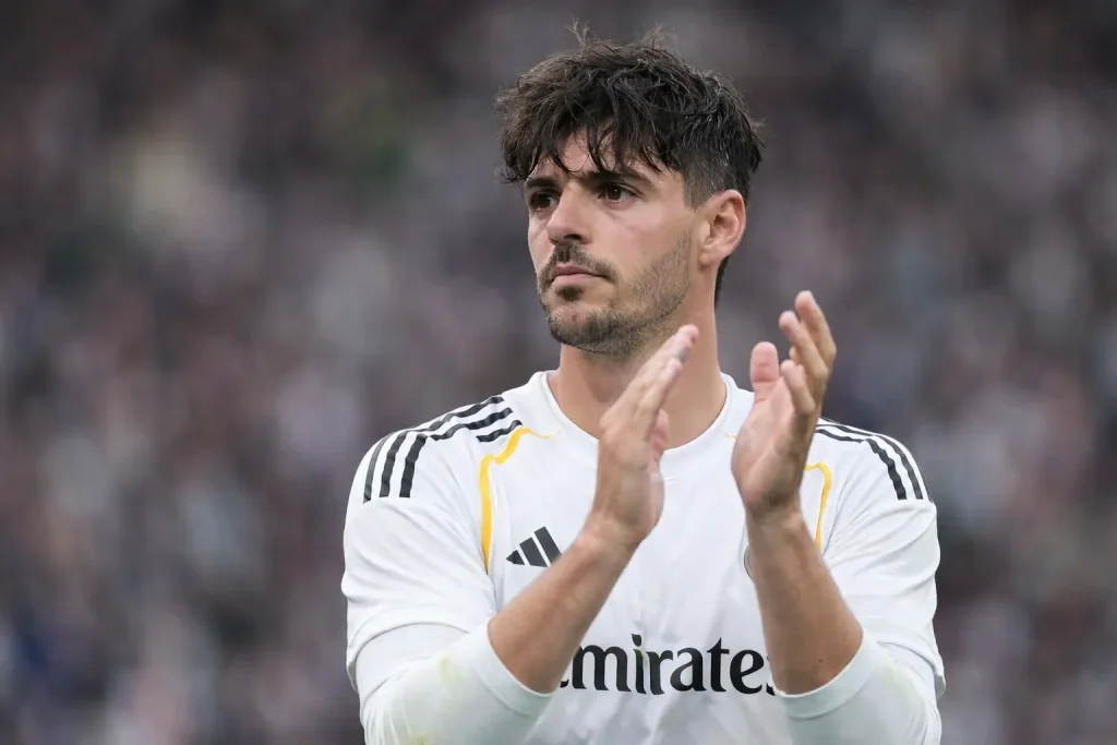 Raul Asencio maradni akar a Real Madridnál – Mourinho véget vetett karrierjének?