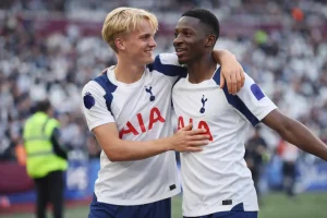 Tottenham átigazolási hírek – Spurs középpályás távozást jelez
