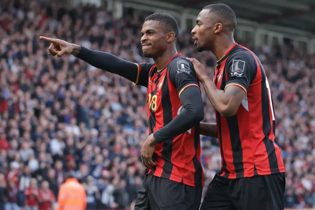 Tottenham erősödő esélyekkel a Bournemouth támadójáért a PSG visszalépése után