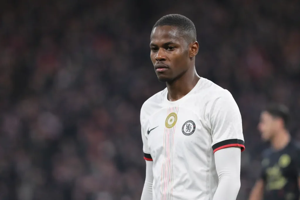 Trevoh Chalobah átigazolás – Chelsea válaszol a Como ajánlatára a 30 milliós védőért