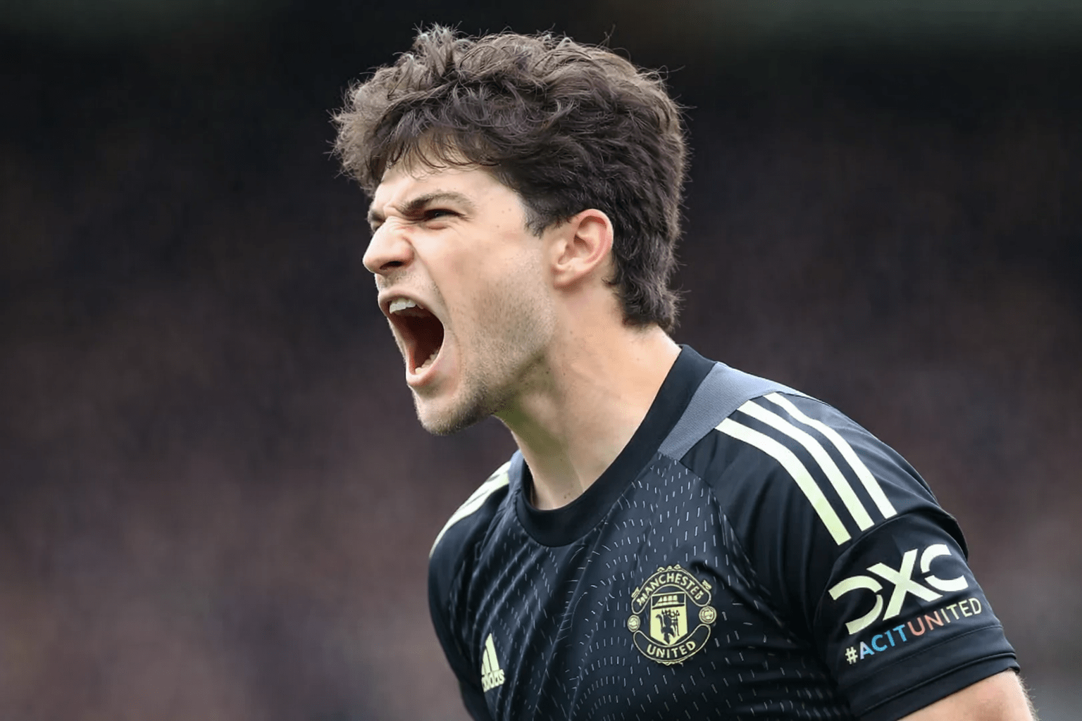 Man United átigazolási hírek A Vörös Ördögök „érdeklődnek” a 24 éves kapus iránt, aki az Old Traffordon szorongathatja Senne Lammens-t a kesztyűért