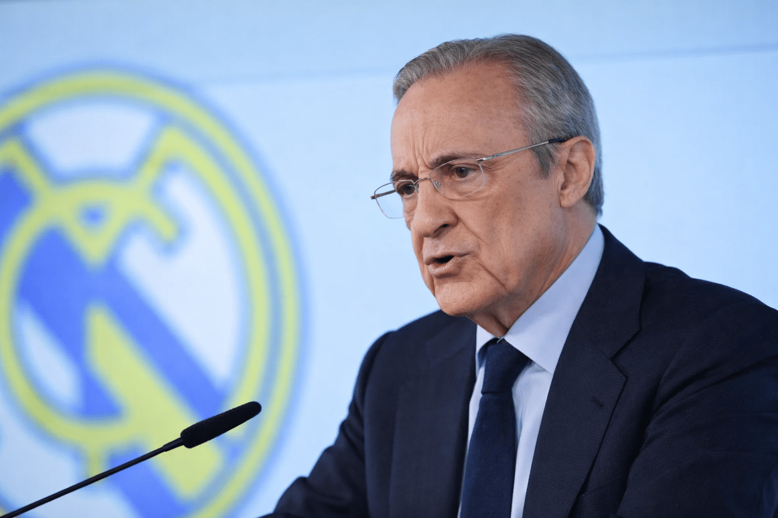 A Barcelona fontolgatja a Florentino Perez korrupciós vádjaira adott válaszát, miközben újabb kérdések merülnek fel a Negreira-üggyel kapcsolatban