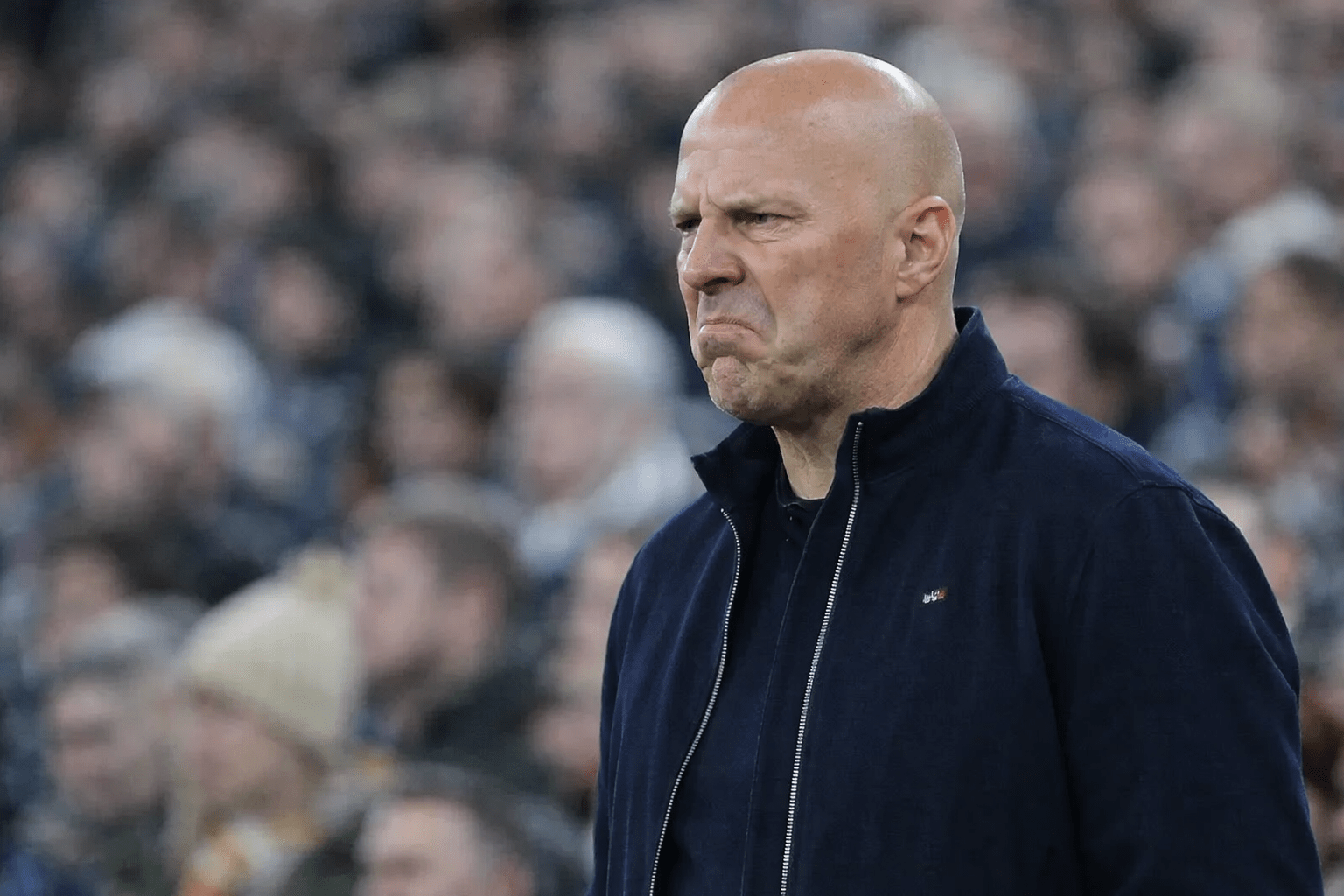 Liverpool átigazolási hírek Arne Slot „nyilvánvaló” nyári igényt támaszt az Aston Villa veresége után, ami a Premier League első öt helyét kockáztatja