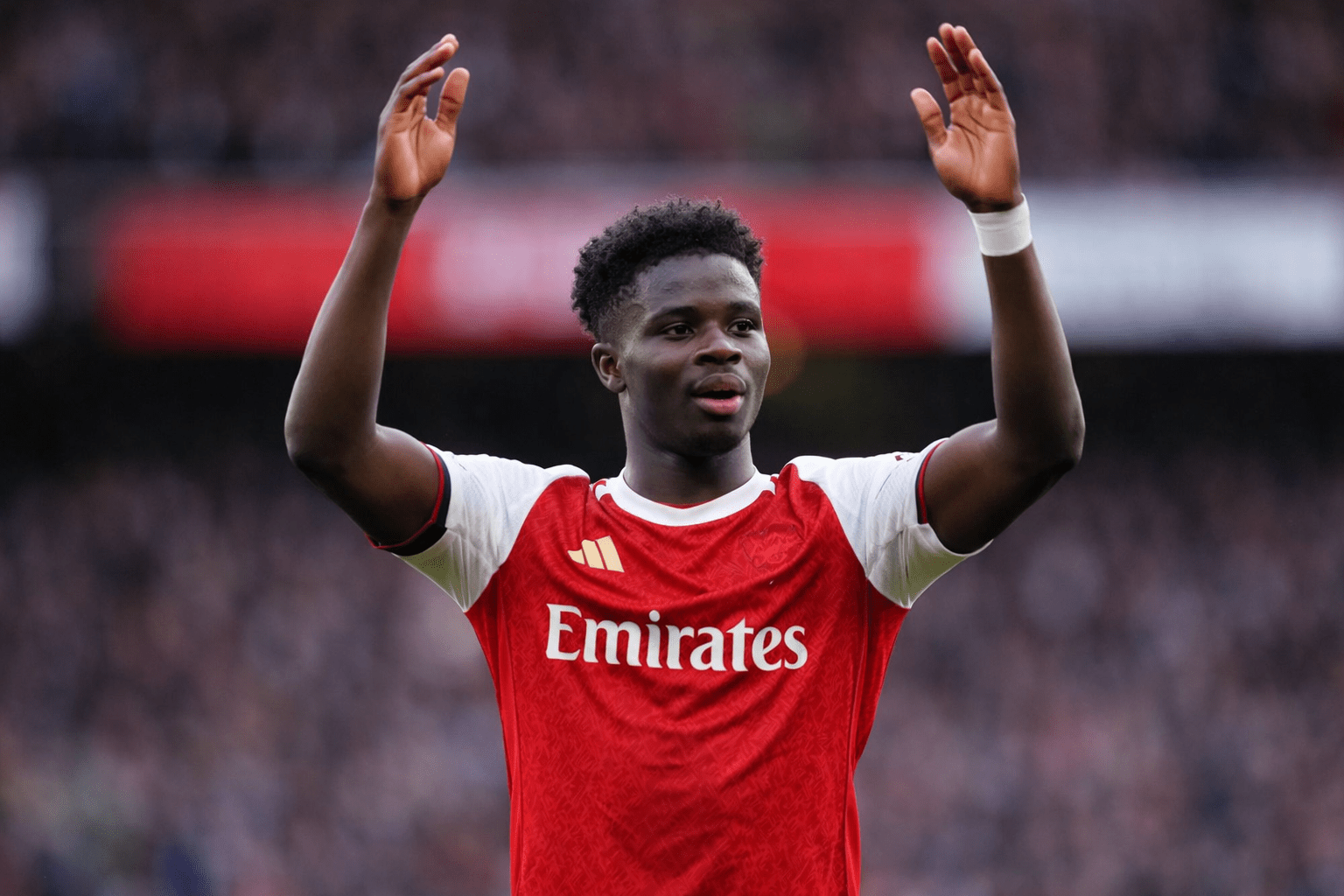 Az Arsenal két Premier League-rekordot is beállít, Bukayo Saka Thierry Henryt utánozza a Burnley-győzelemben